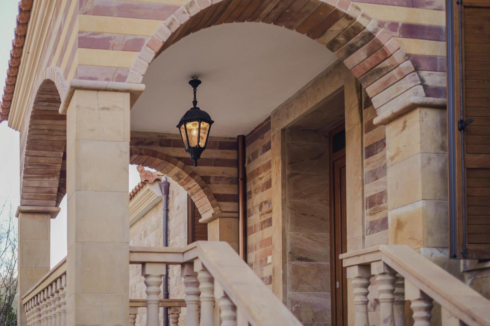 Archontiko Frideriki Luxury Apartments Chios Town Exterior foto